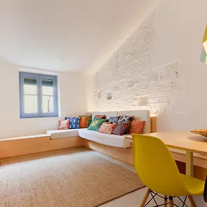 https://sleep-stay-apartment-carrer-forca-near-cathedral.catalonia-hotels.com