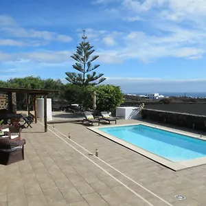 https://el-cercado.in-canary-islands.com