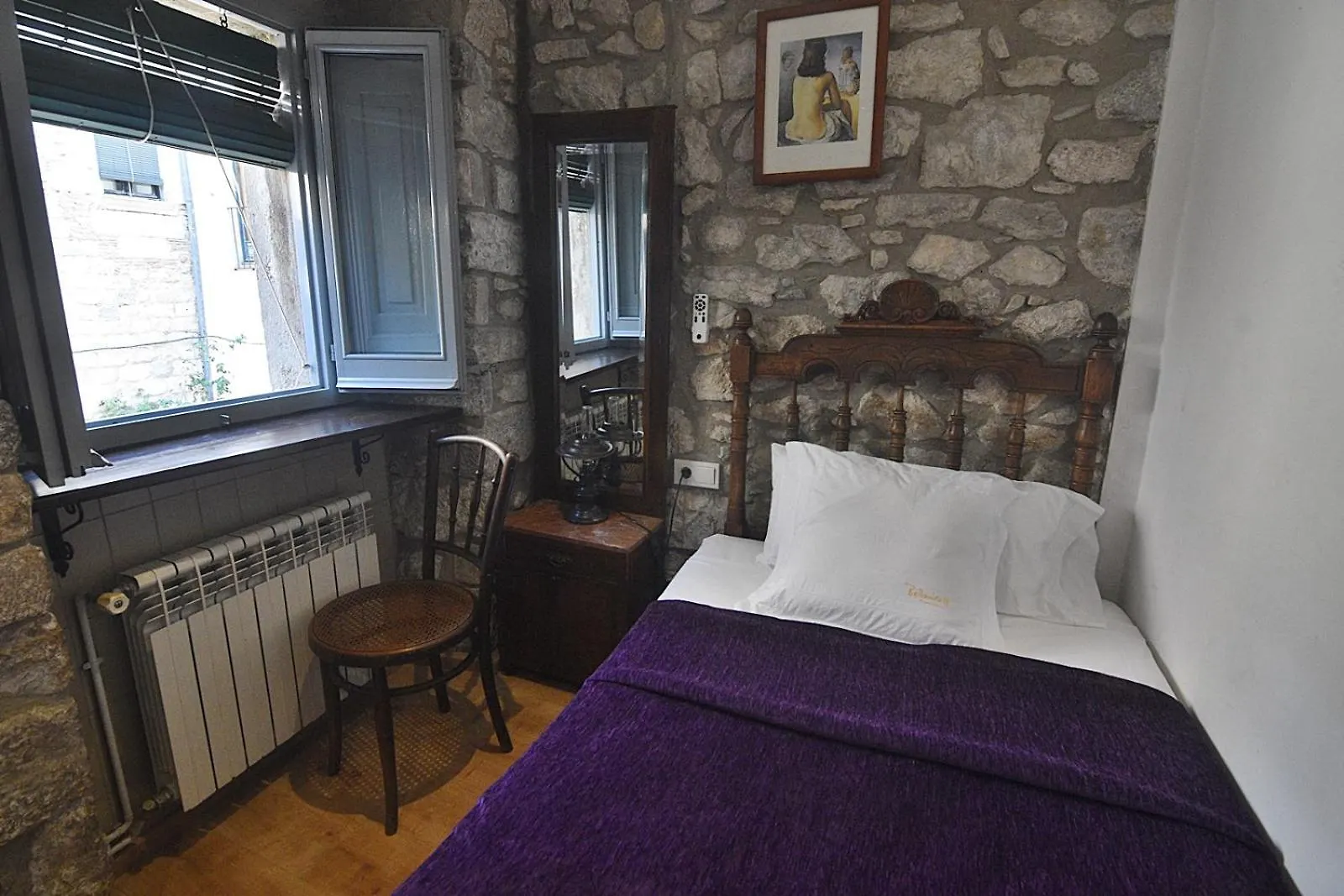 Pensio Bellmirall Girona Hiszpania