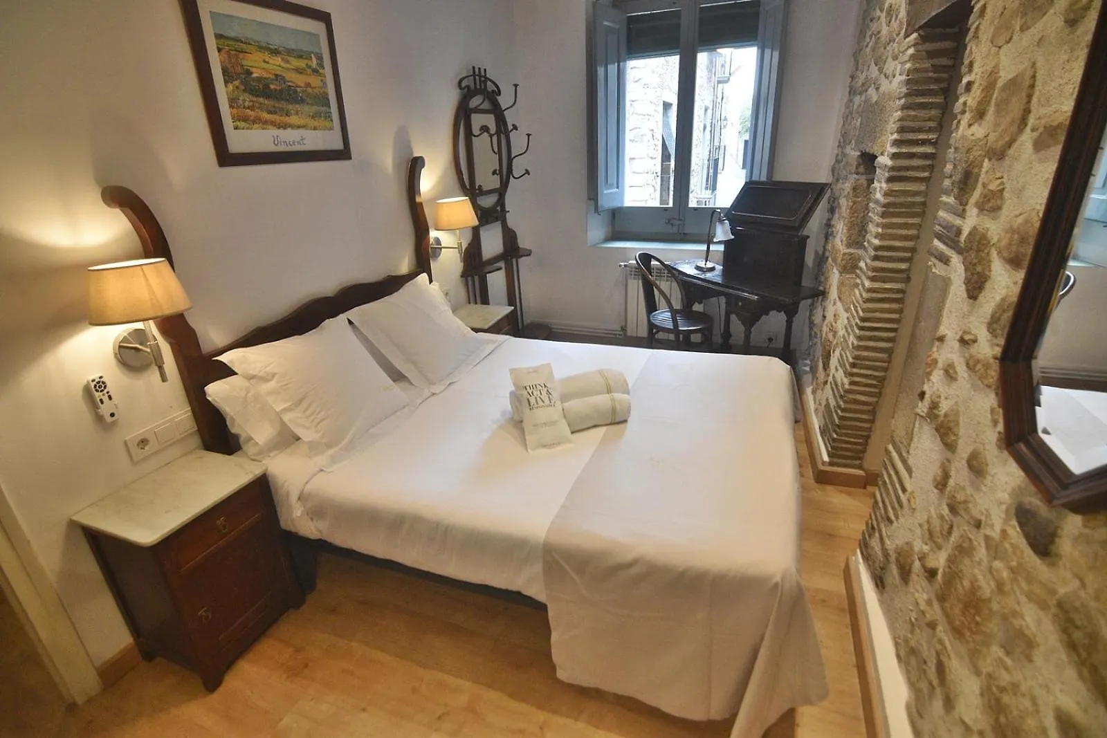 Pensio Bellmirall Guest House Girona