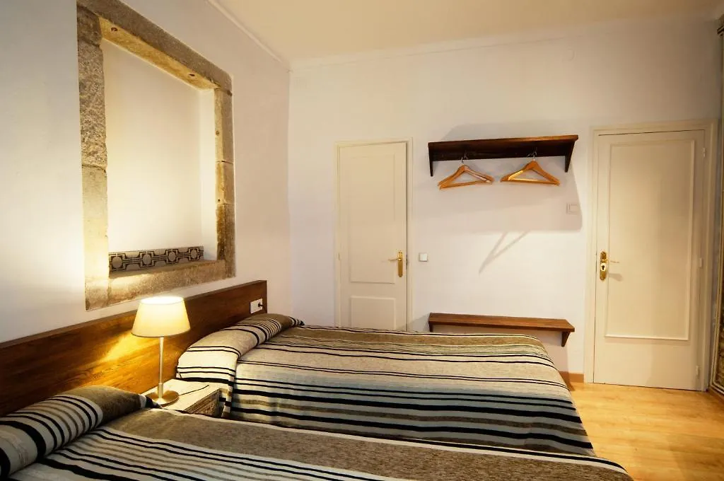 Pensio Bellmirall Guest House Girona